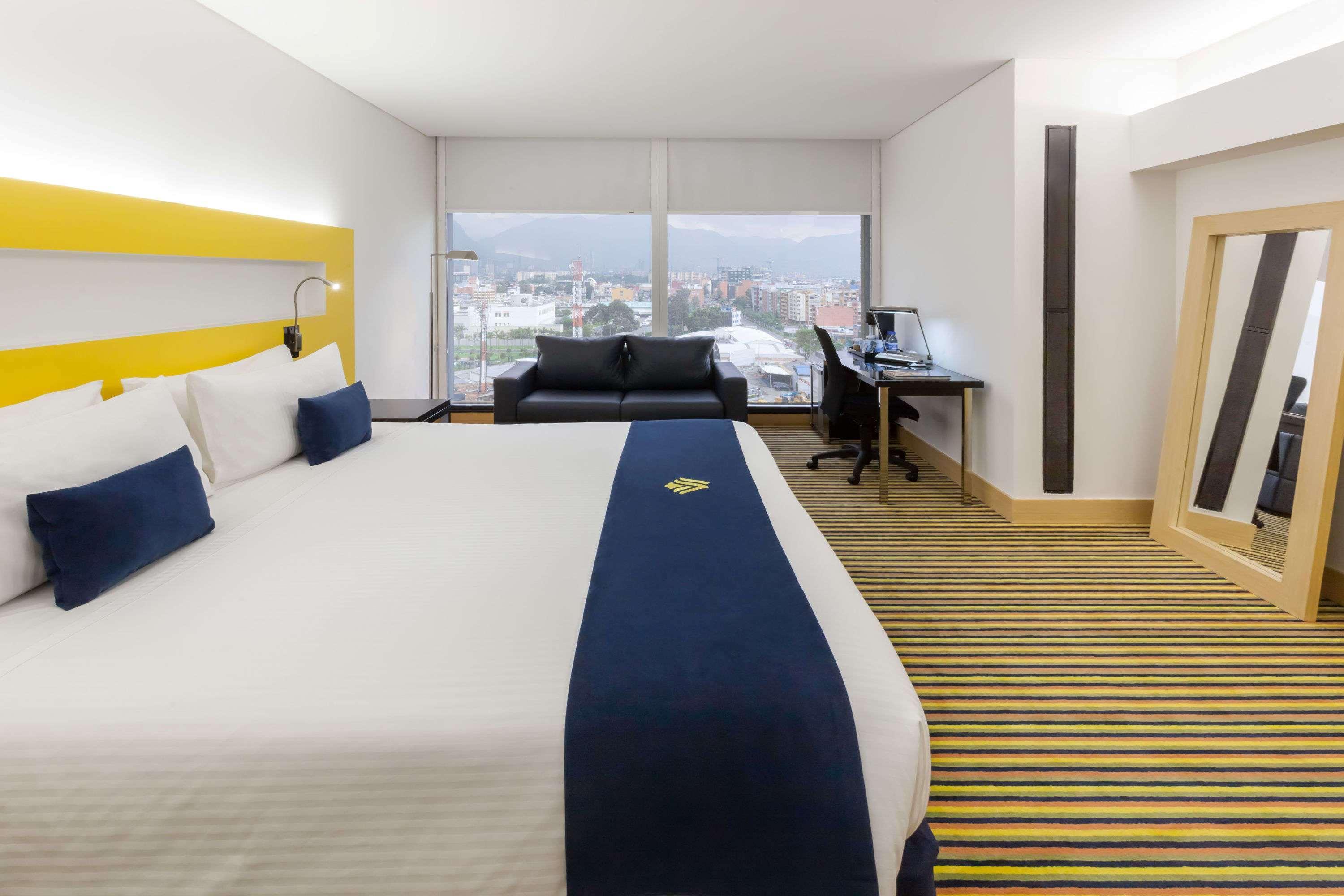 Wyndham Bogota Hotel Ngoại thất bức ảnh A room at the hotel