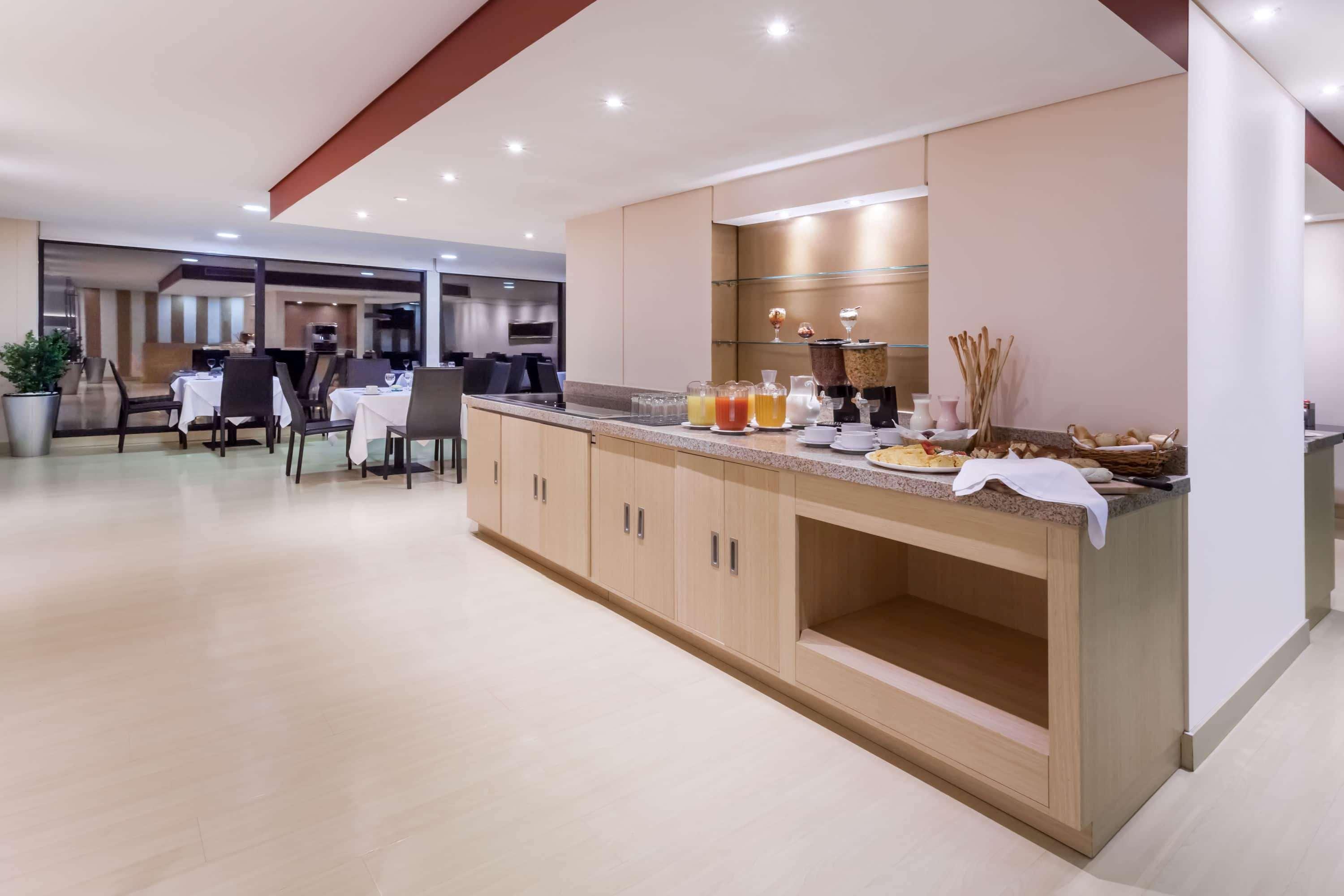 Wyndham Bogota Hotel Ngoại thất bức ảnh The lounge at the airport