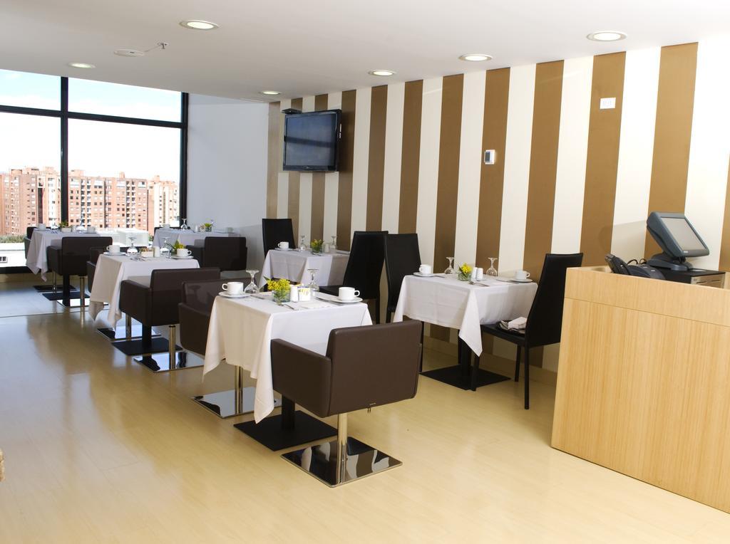 Wyndham Bogota Hotel Ngoại thất bức ảnh Restaurant