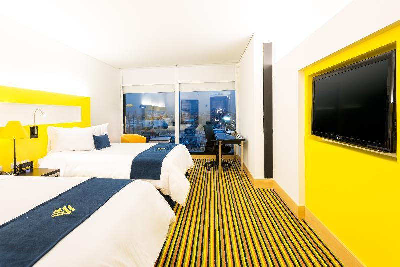 Wyndham Bogota Hotel Ngoại thất bức ảnh A room at the hotel