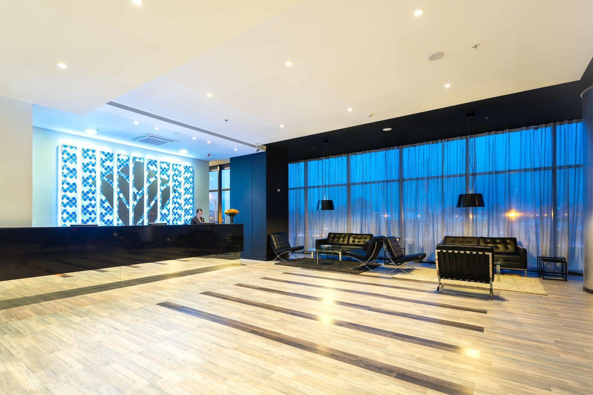 Wyndham Bogota Hotel Ngoại thất bức ảnh Lobby